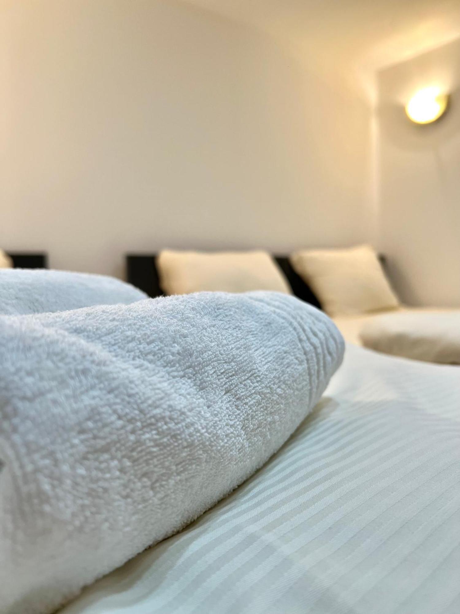 Gray Harmony Rooms โมสตาร์ ภายนอก รูปภาพ